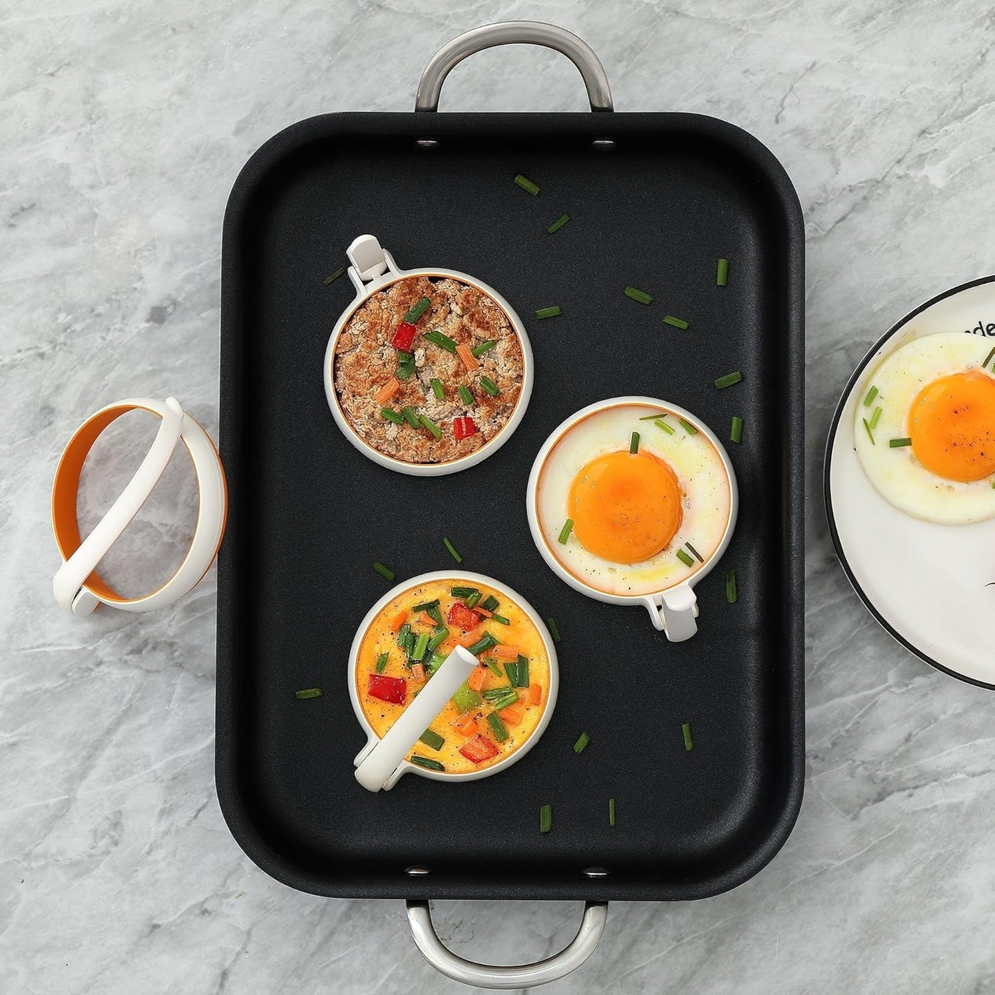 Silicone Fried Egg Cooker Rings Set,Nonstick,Easy to Use&Clean, 4-pack, Round Egg Mold for Cooking Pancake,Breakfast Sandwich, fit McMuffin Biscuit,Griddle Egg Ring for Frying Eggs