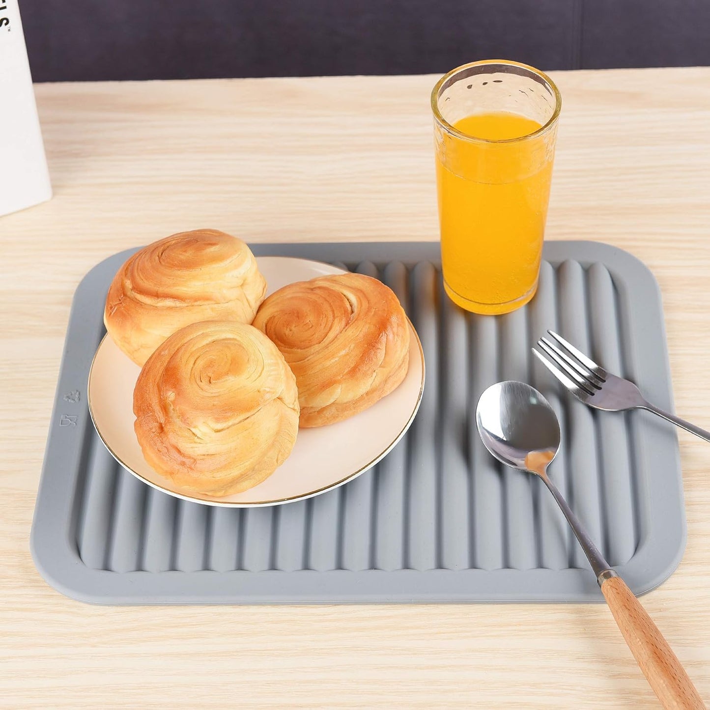 Silicone Trivets for Hot Dishes, Trivet Mat-Hot Pads for Kitchen-Versatile Trivet Mat for Hot Pots&Pans-Heat Resistant Mats for Counter&Table, Pot Holders Drying Mat (9x12) Pack 2 Light Grey
